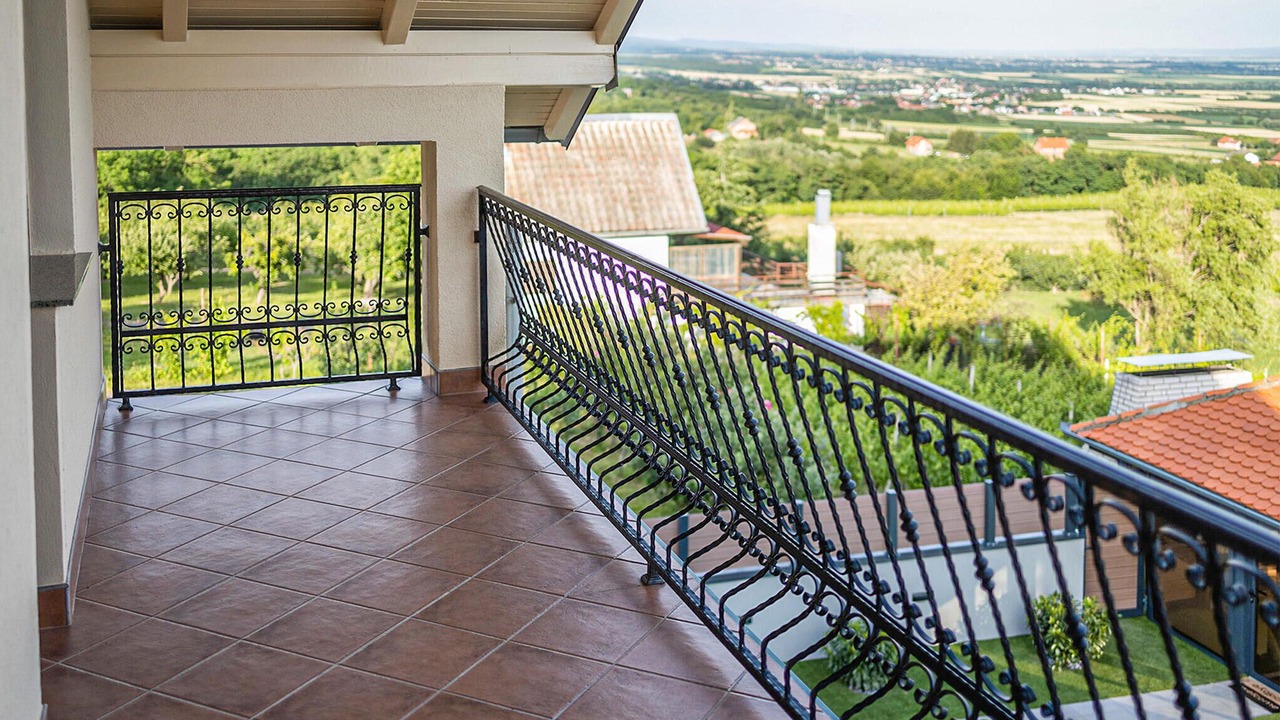 Photo of Patio Balcony in Velika