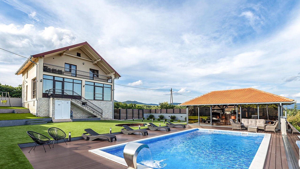 Photo of Outdoor in Velika