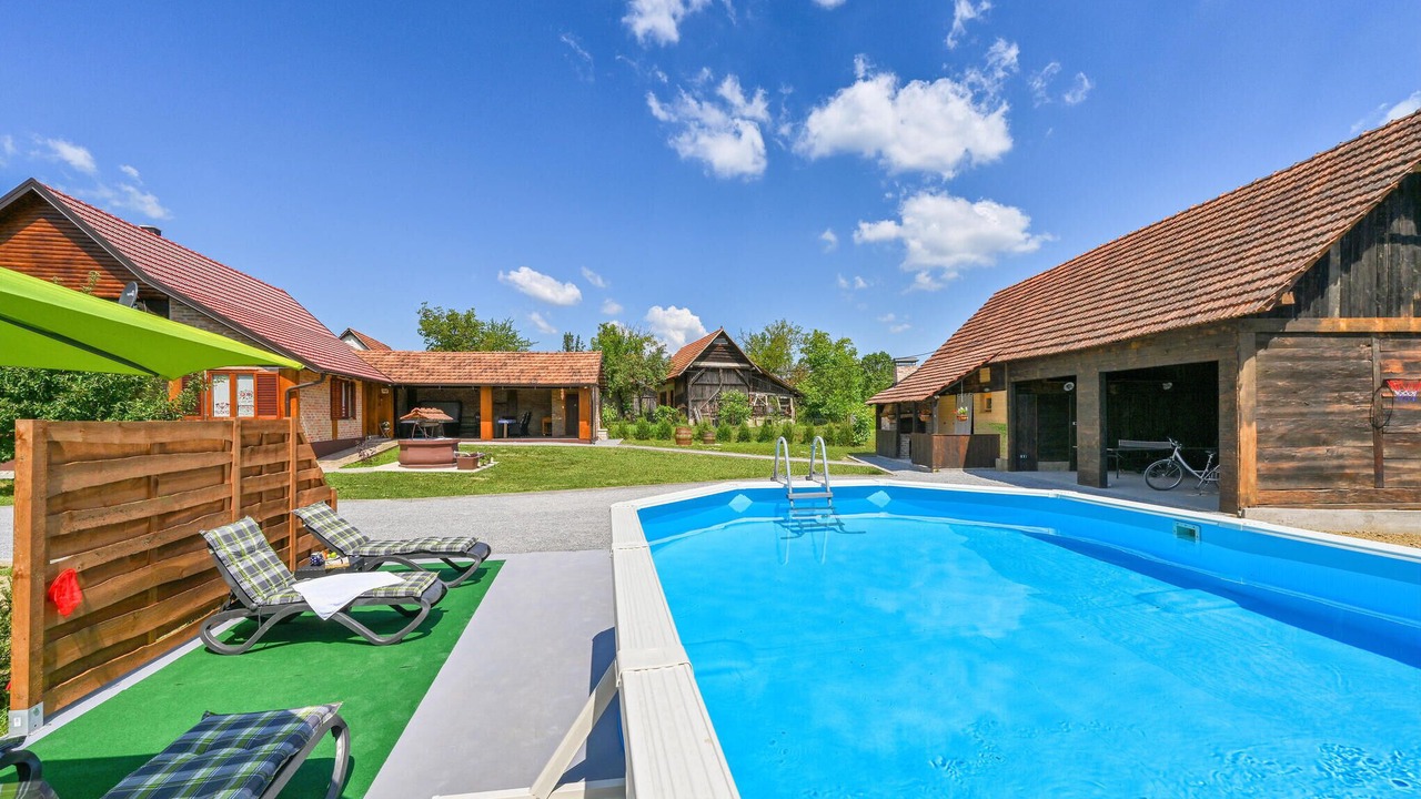 Photo of Outdoor in Cazma