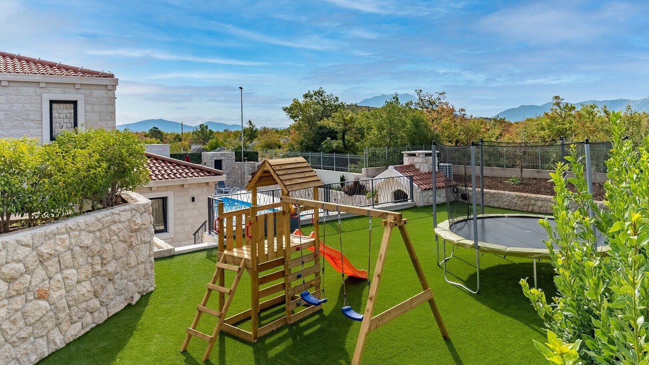 Photo of Others in Seoca