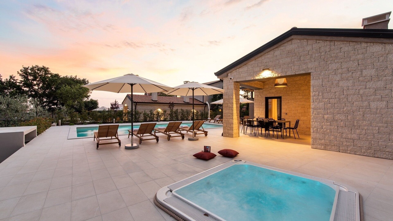 Photo of Outdoor in Kadumi