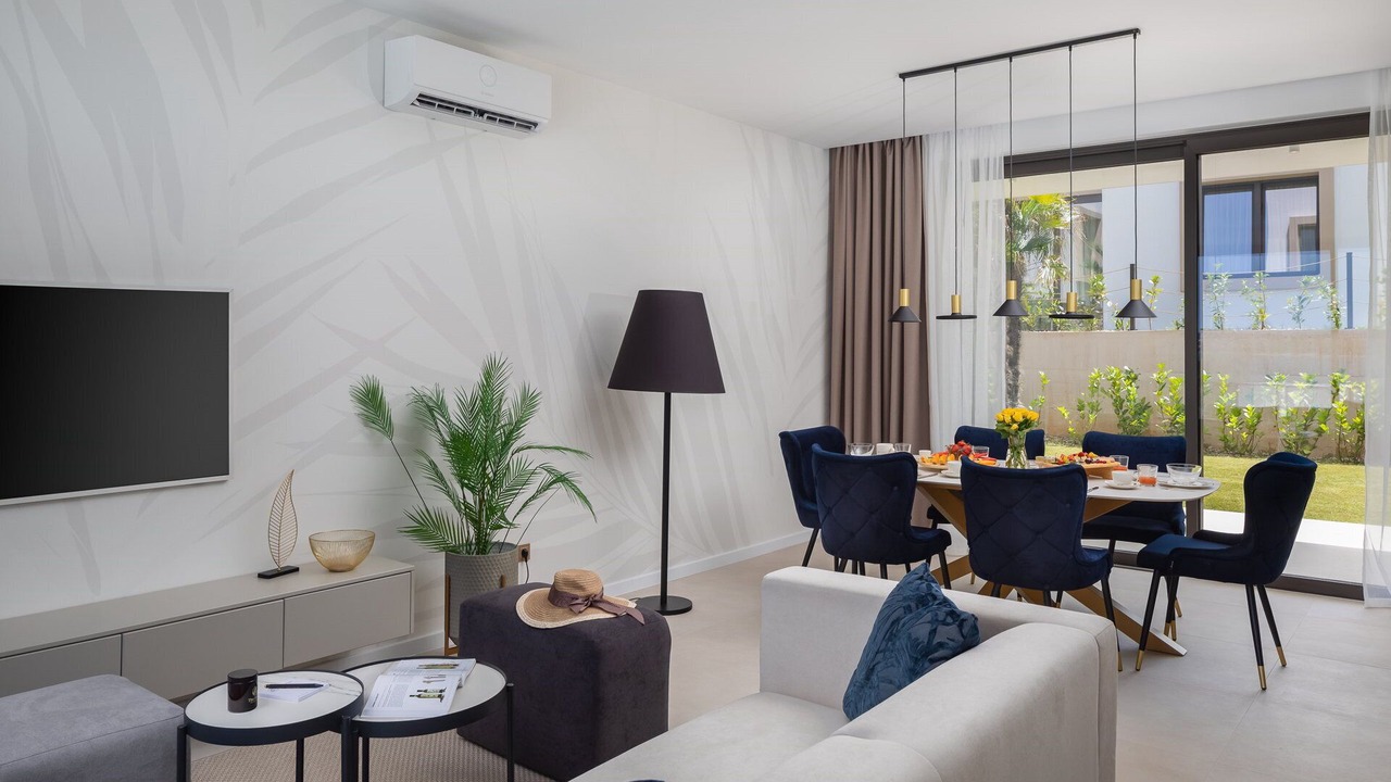 Photo of Others in Tkon