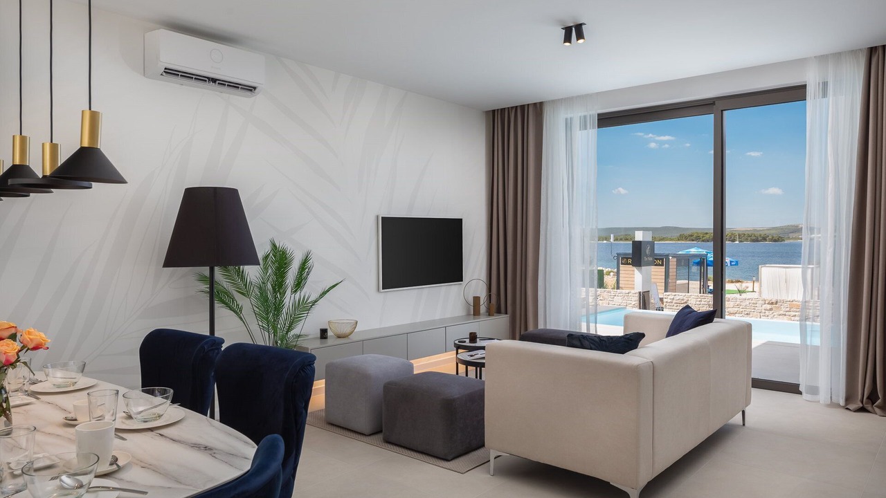 Photo of Others in Tkon