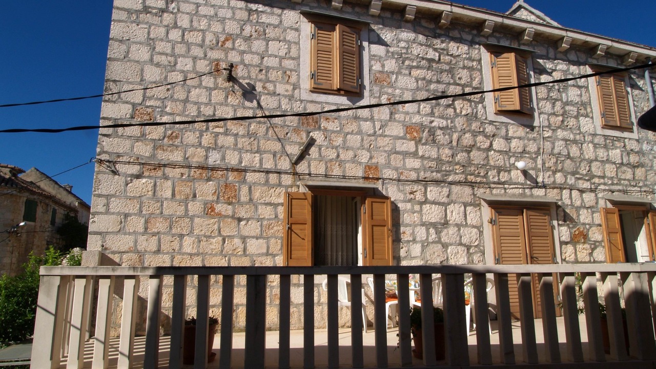 Photo of Outdoor in Sutivan