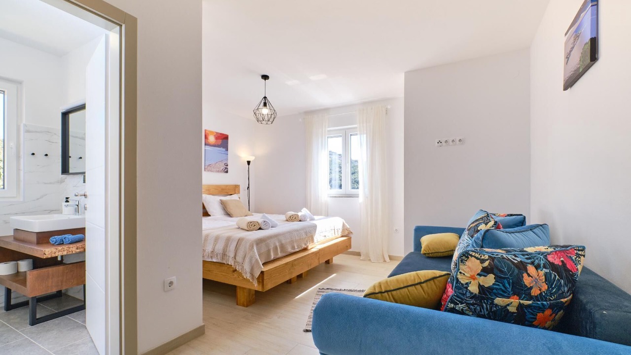 Photo of Bedroom in Miholascica