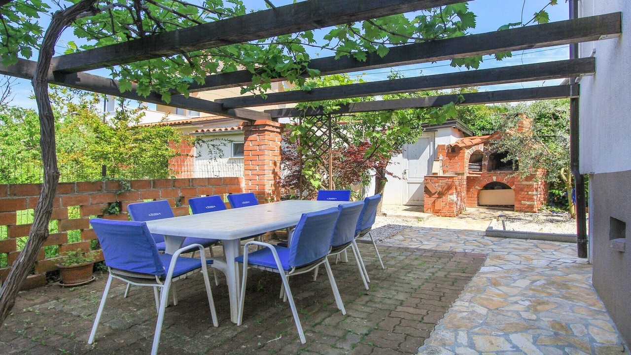 Photo of Outdoor in Spadici