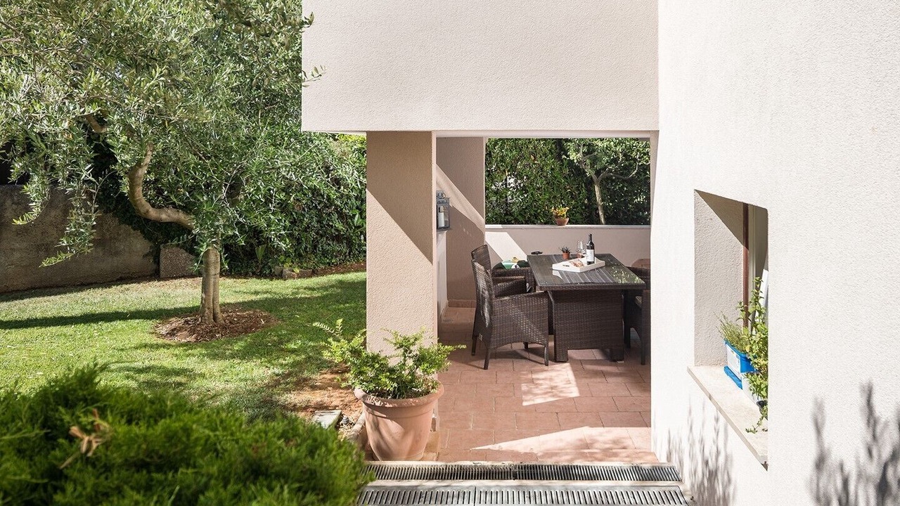 Photo of Outdoor in Spadici