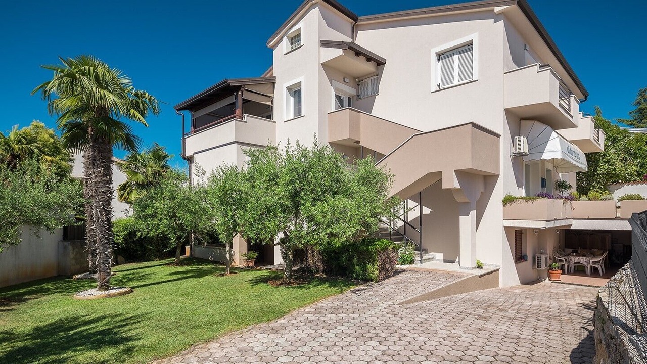 Photo of Outdoor in Spadici
