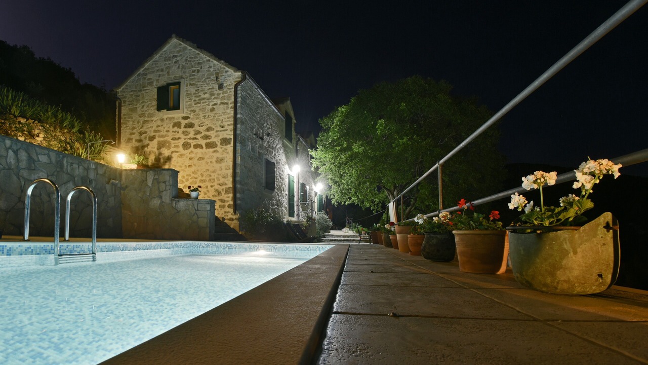 Photo of Outdoor in Dol