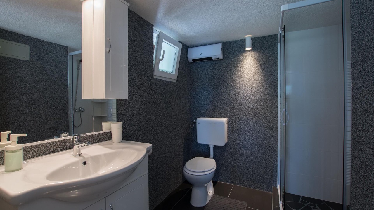Photo of Bathroom in Radini