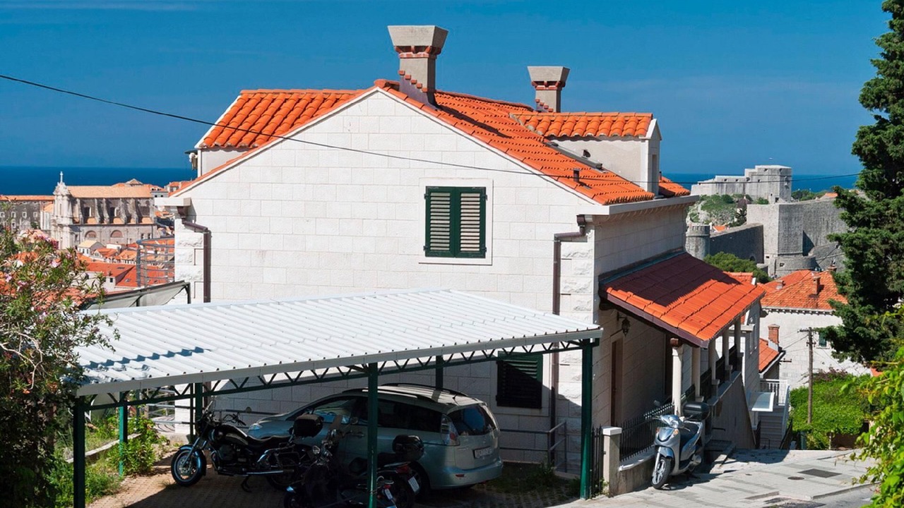 Photo of Others in Ploce