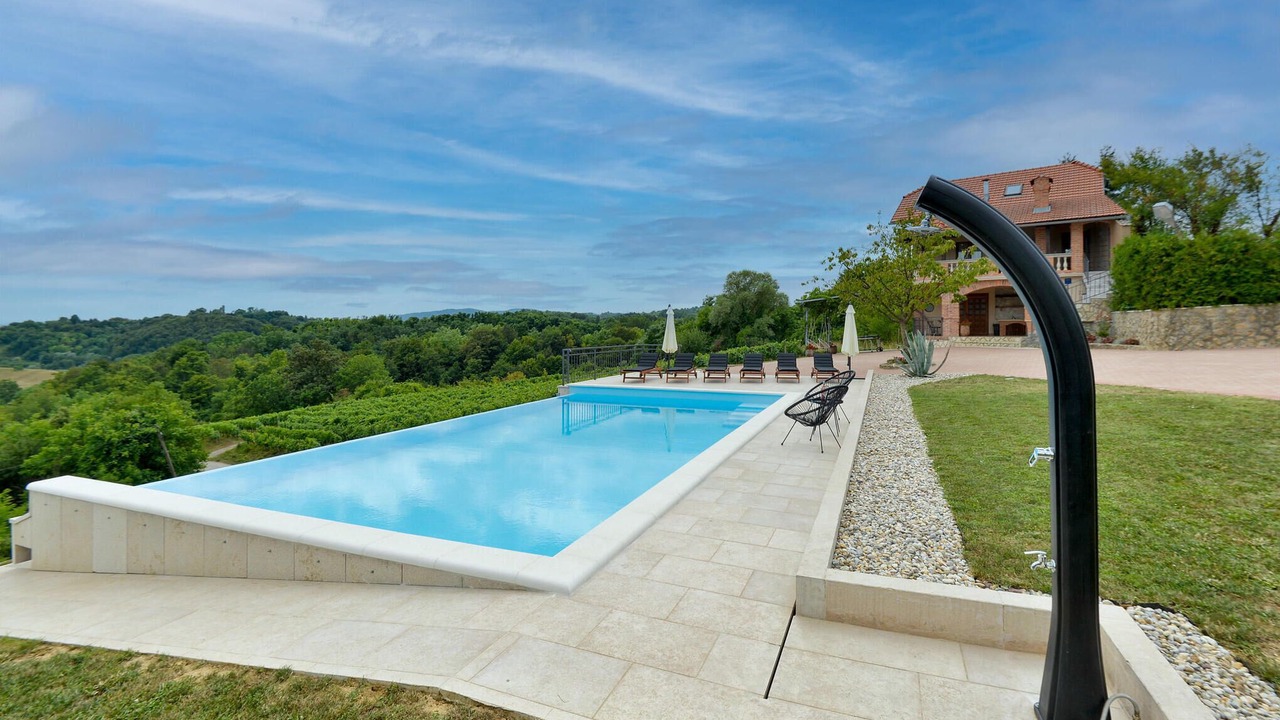 Photo of Outdoor in Krasic