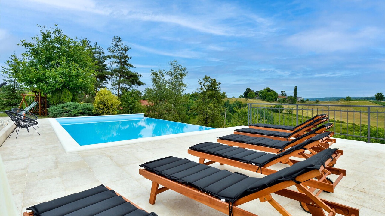 Photo of Outdoor in Krasic