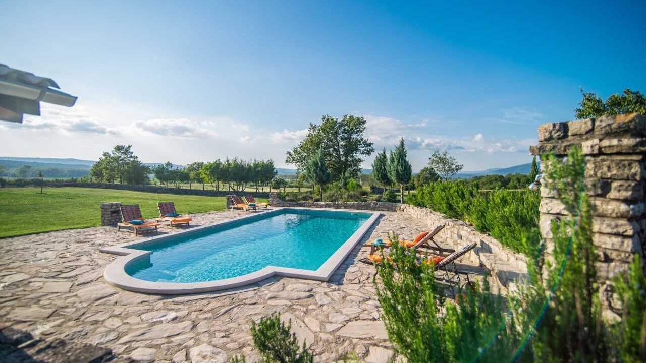 Photo of Outdoor in Plomin