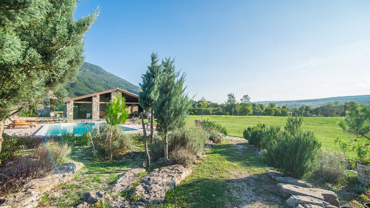 Photo of Outdoor in Plomin