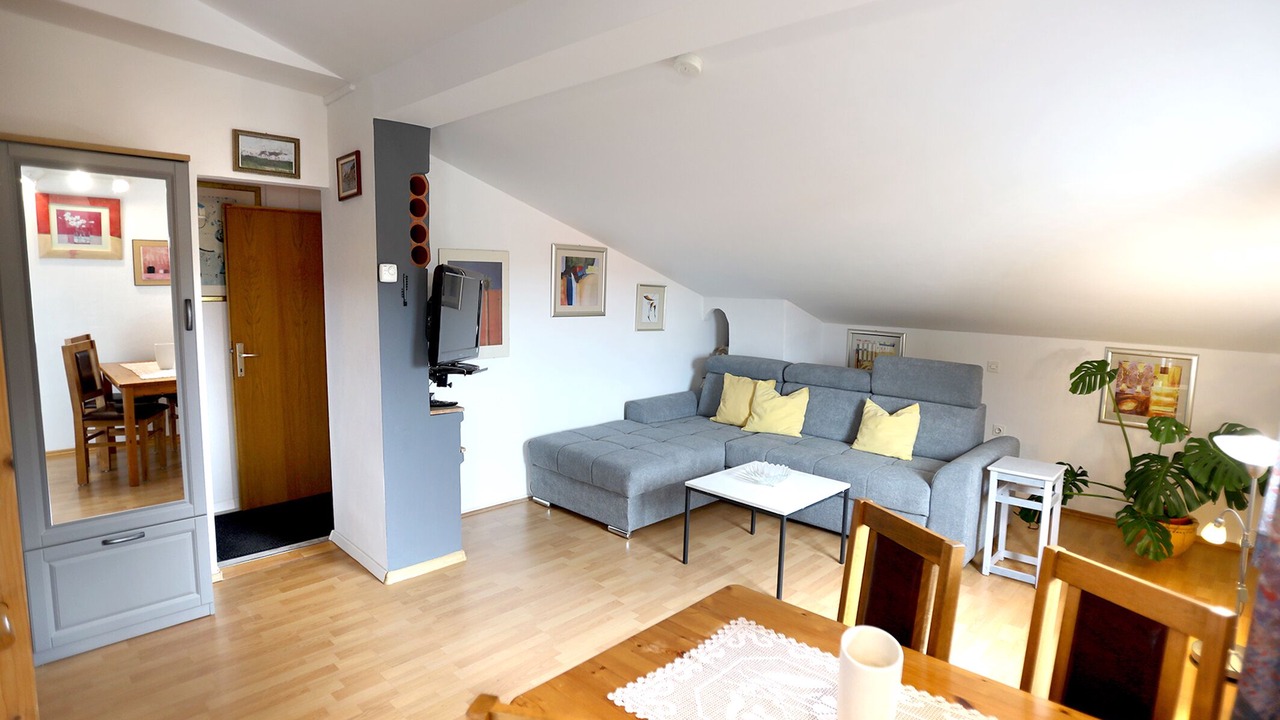 Photo of Livingroom in Sarsoni
