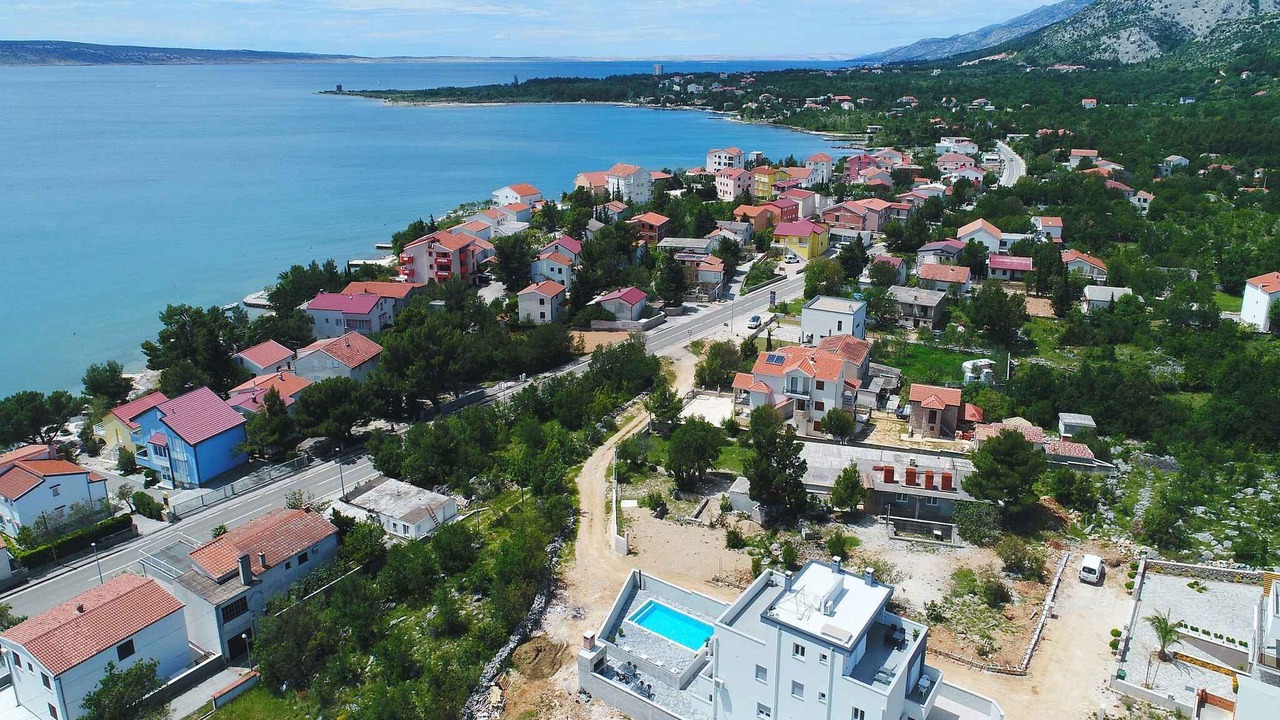 Photo of Outdoor in Seline