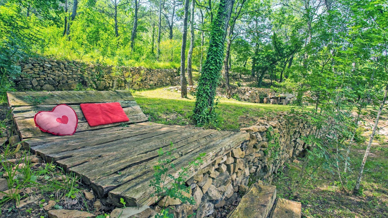 Photo of Outdoor in Srinjine