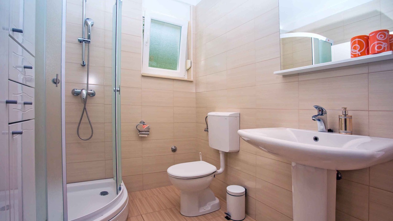 Photo of Bathroom in Srinjine