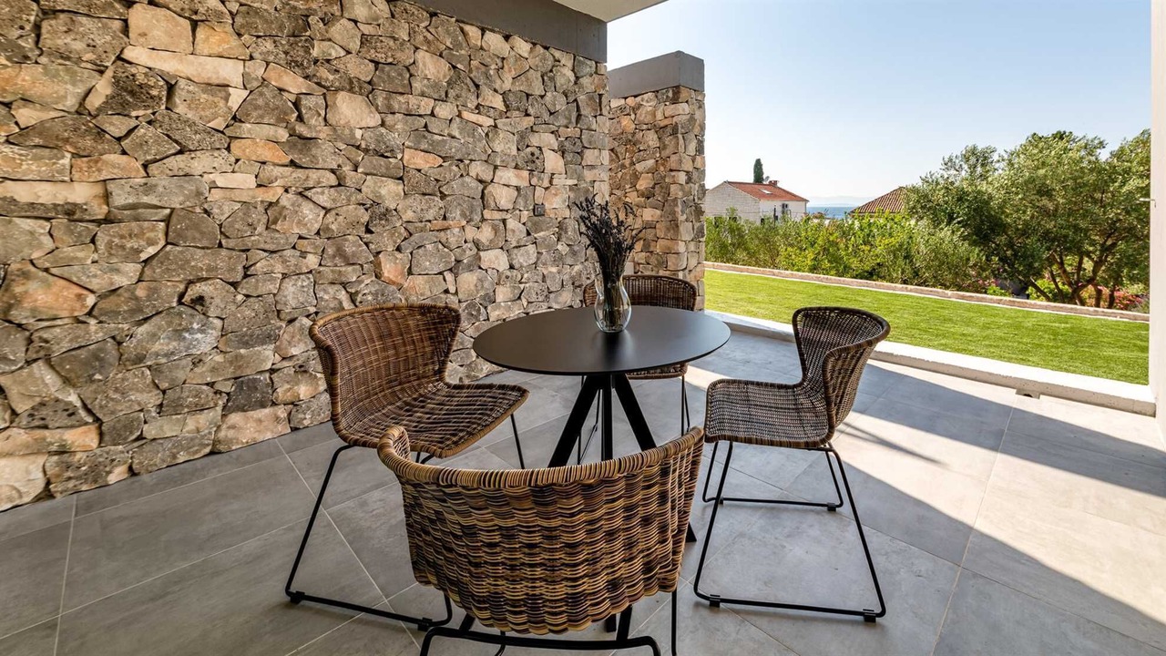 Photo of Outdoor in Sutivan