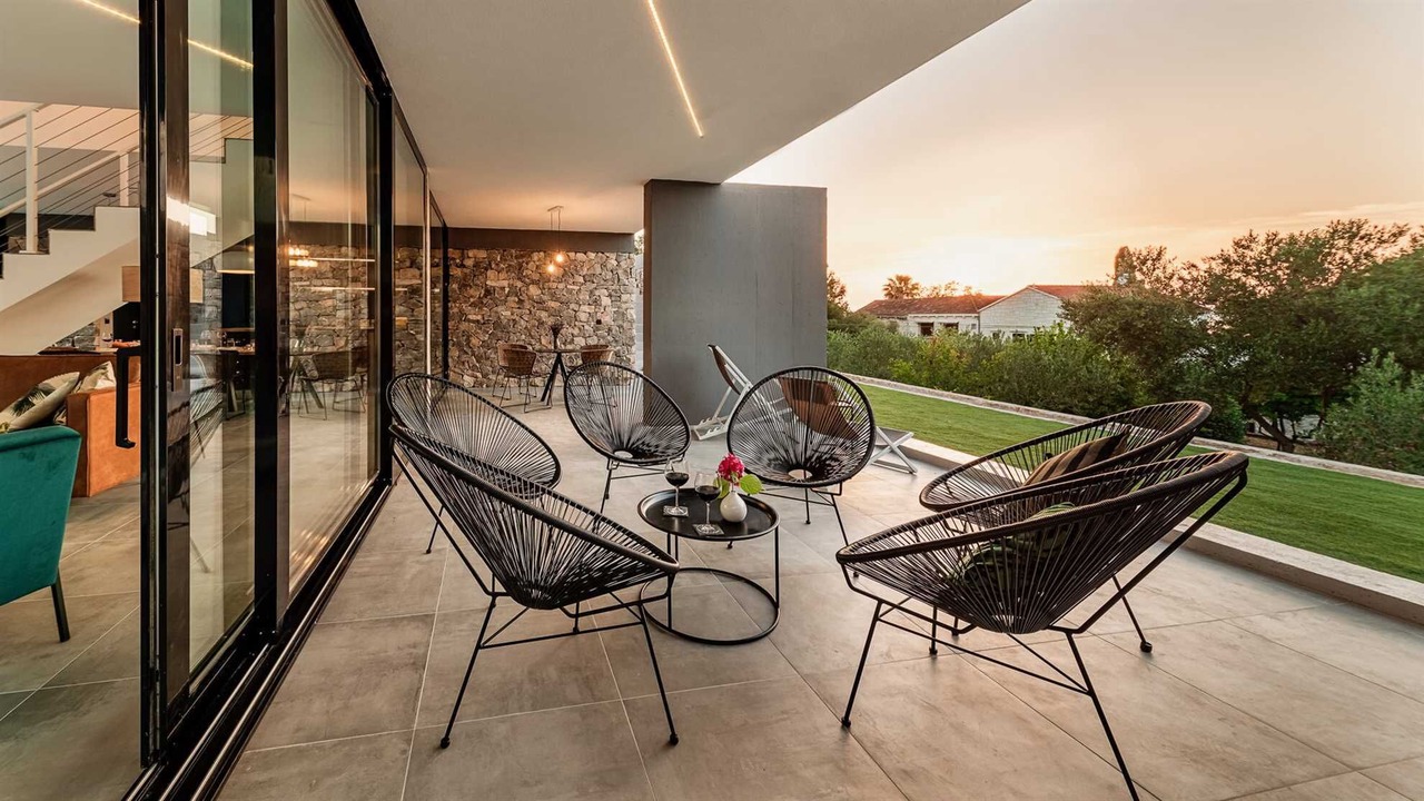 Photo of Outdoor in Sutivan