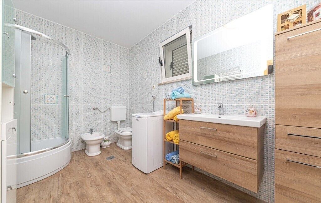 Photo of Bathroom in Rudine