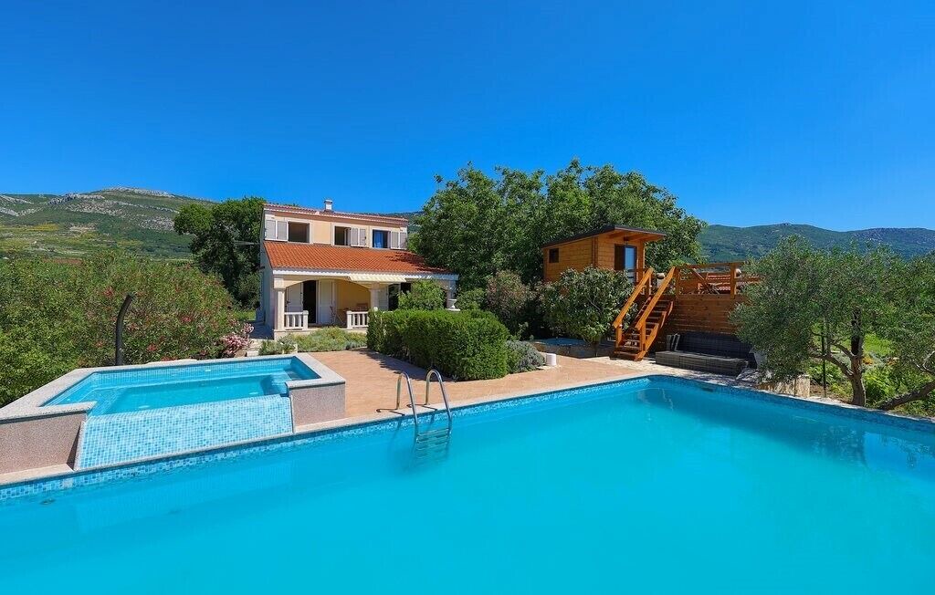 Photo of Outdoor in Rudine