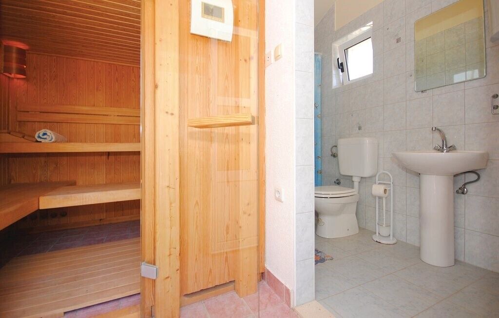 Photo of Bathroom in Rudine