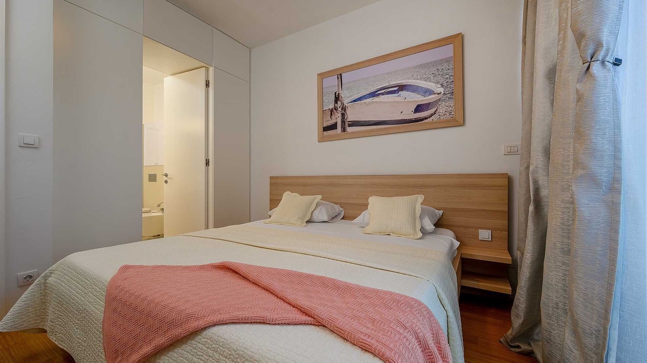 Photo of Bedroom in Sutivan