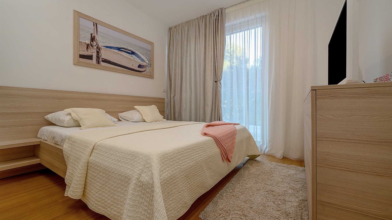 Photo of Bedroom in Sutivan