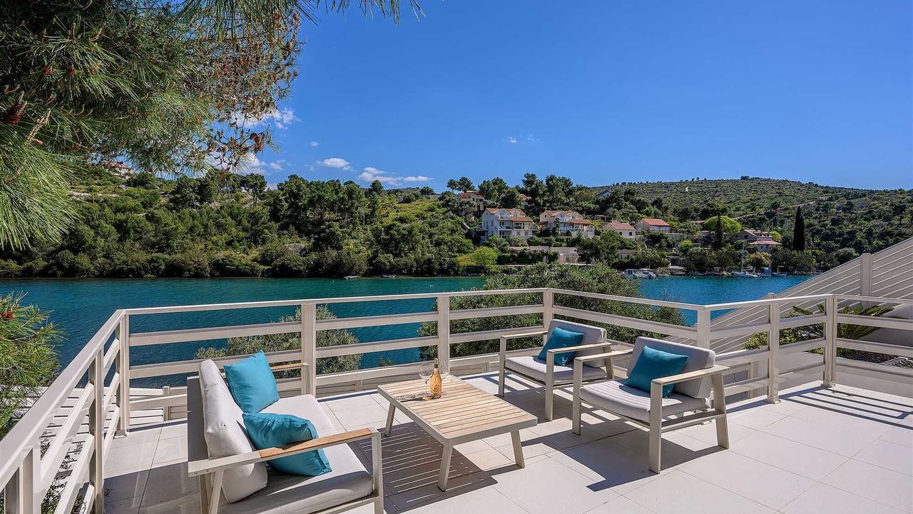 Photo of Patio Balcony in Sutivan