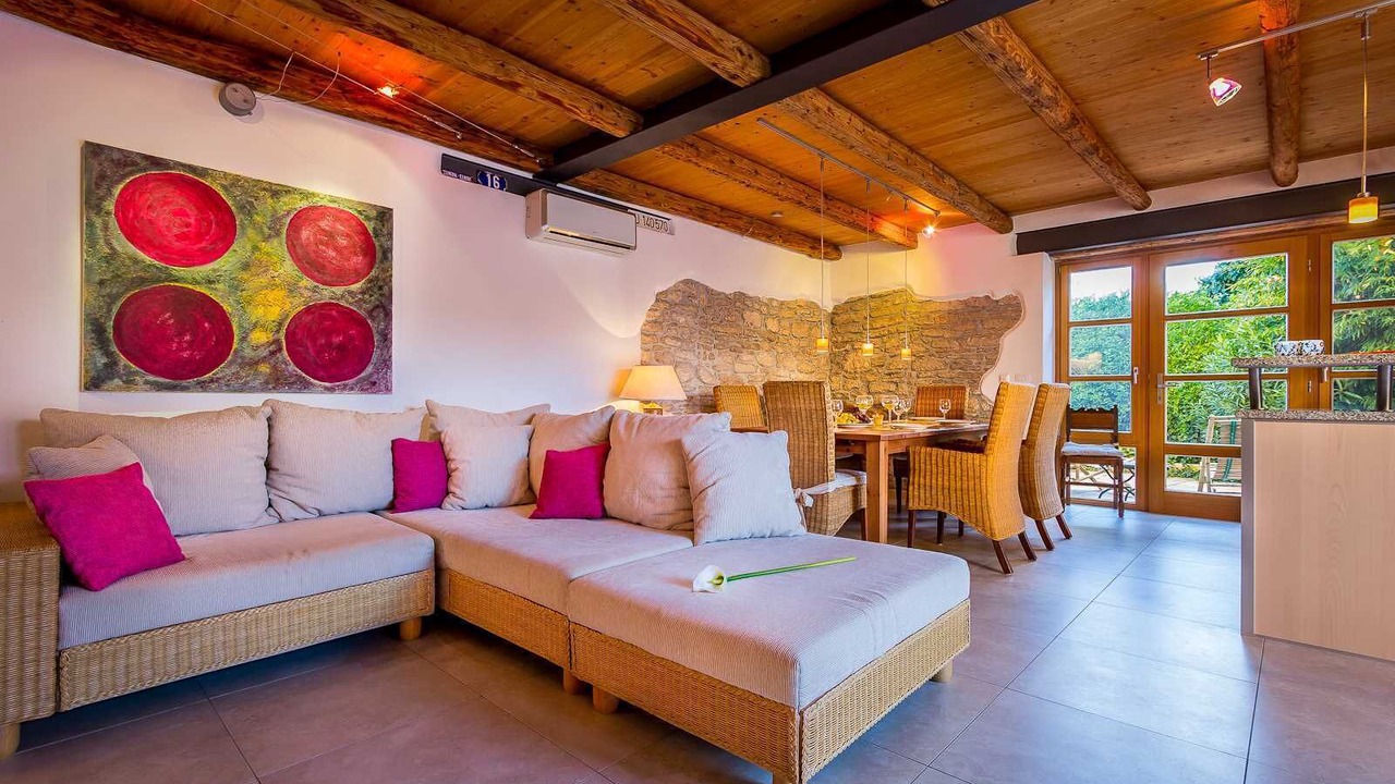 Photo of Livingroom in Sisan