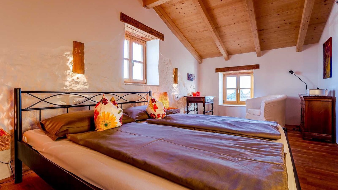 Photo of Bedroom in Sisan