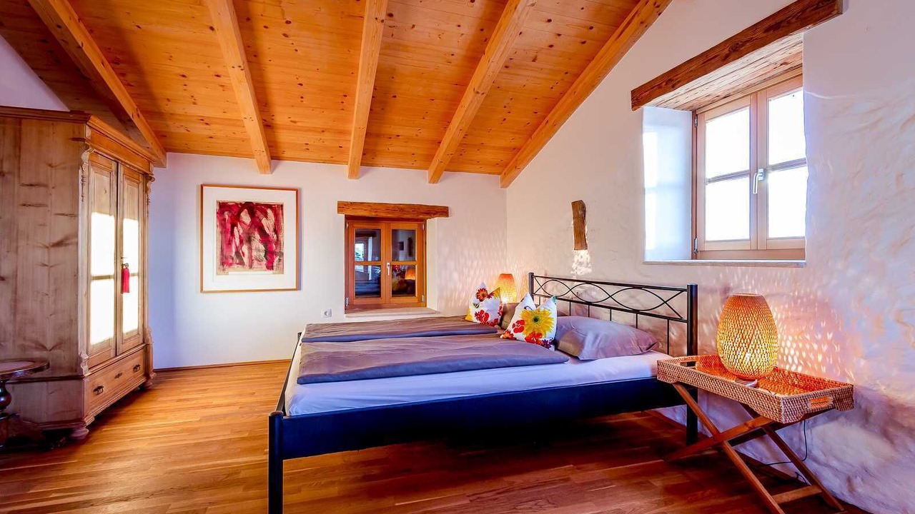 Photo of Bedroom in Sisan
