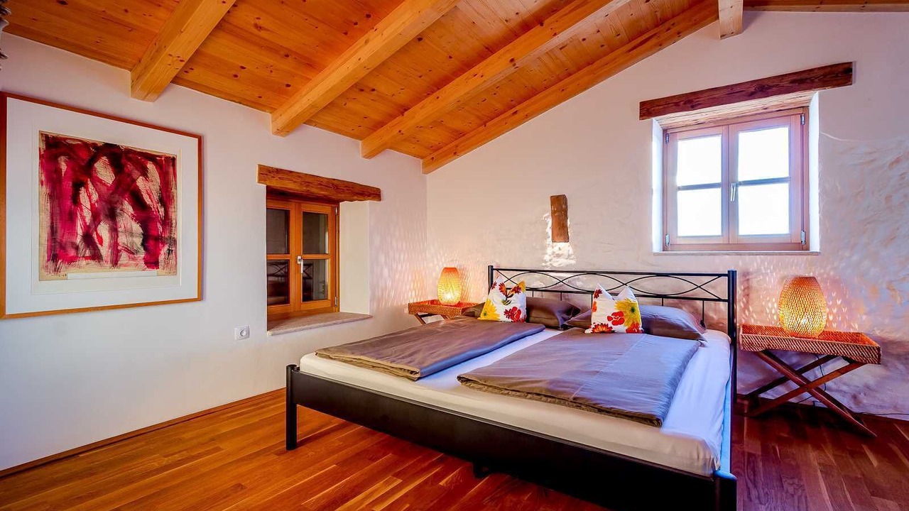Photo of Bedroom in Sisan