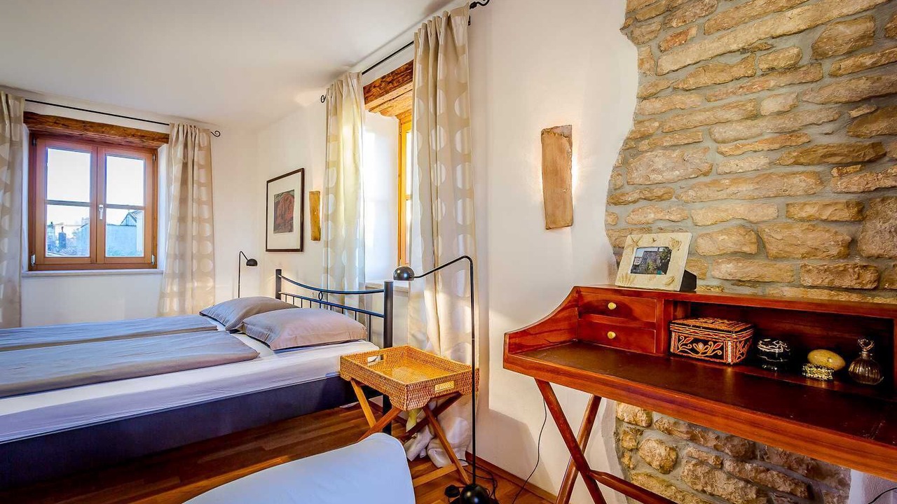 Photo of Bedroom in Sisan