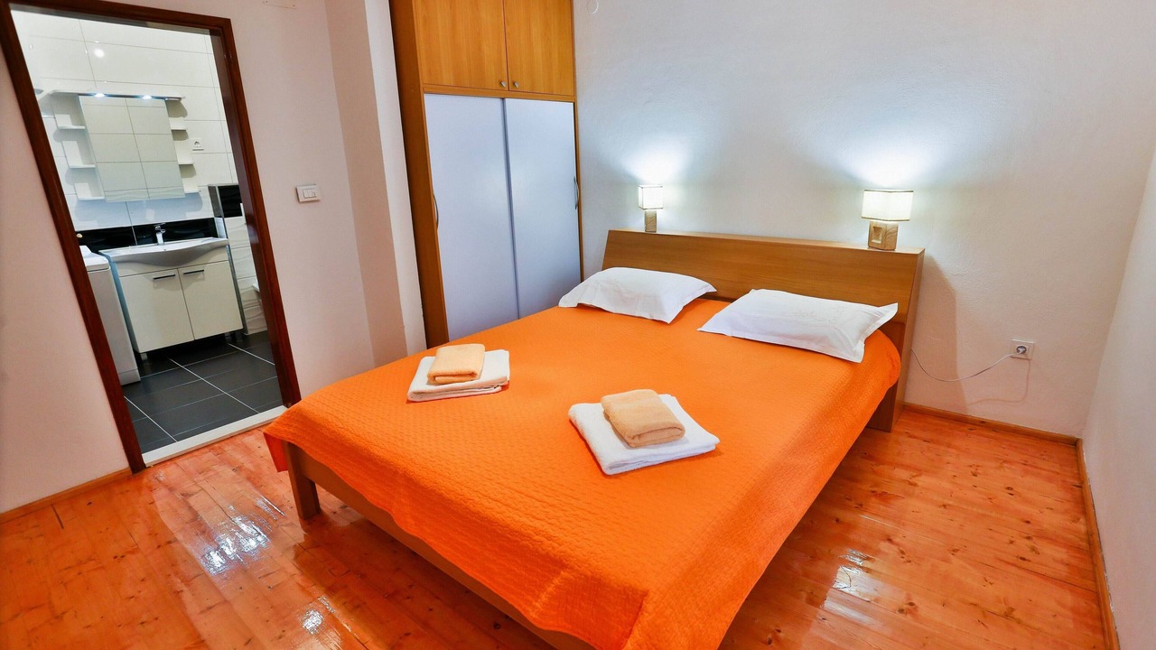 Photo of Bedroom in Sutivan