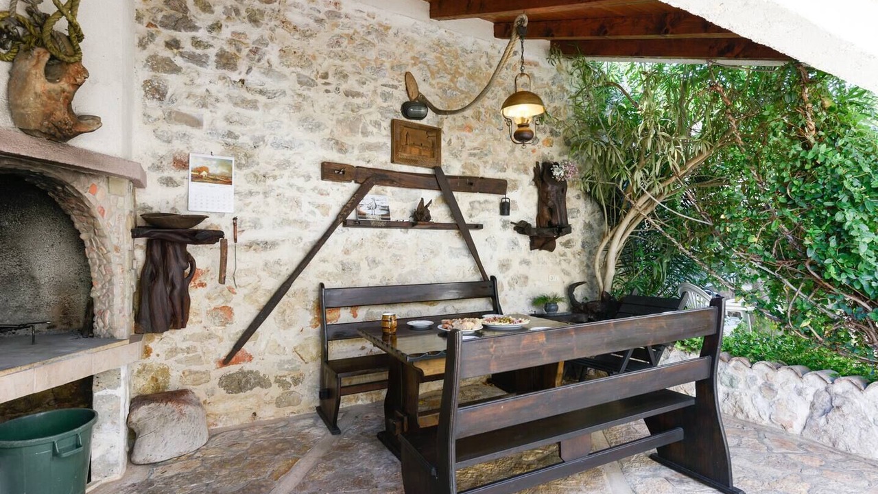Photo of Outdoor in Banj