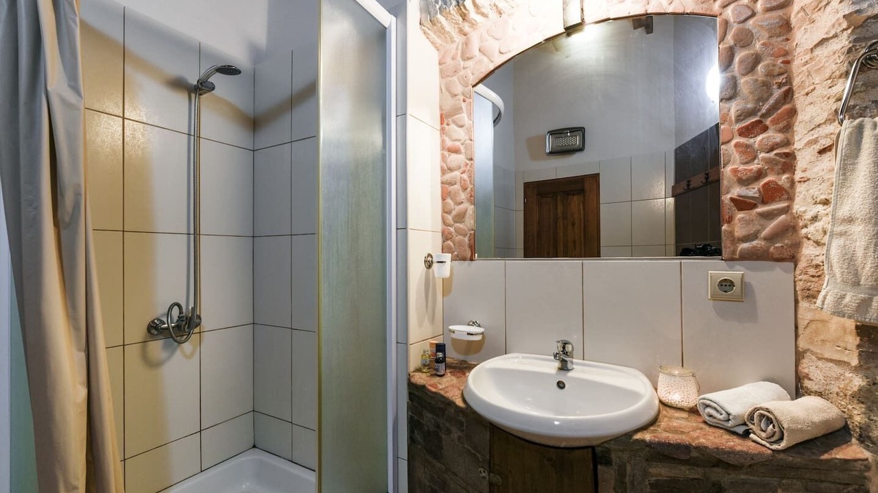 Photo of Bathroom in Banj