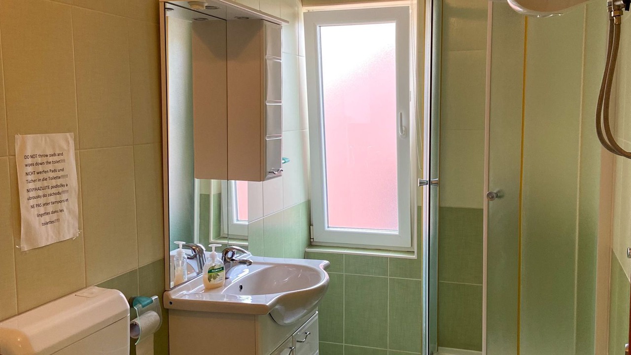 Photo of Bathroom in Blace