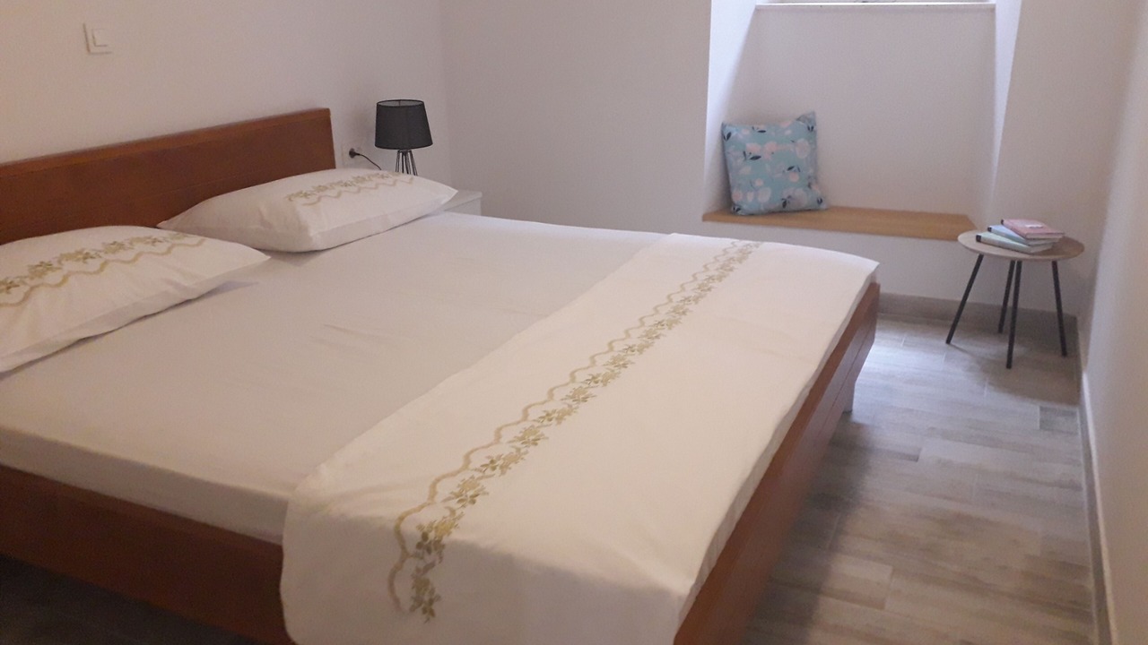 Photo of Bedroom in Komiza