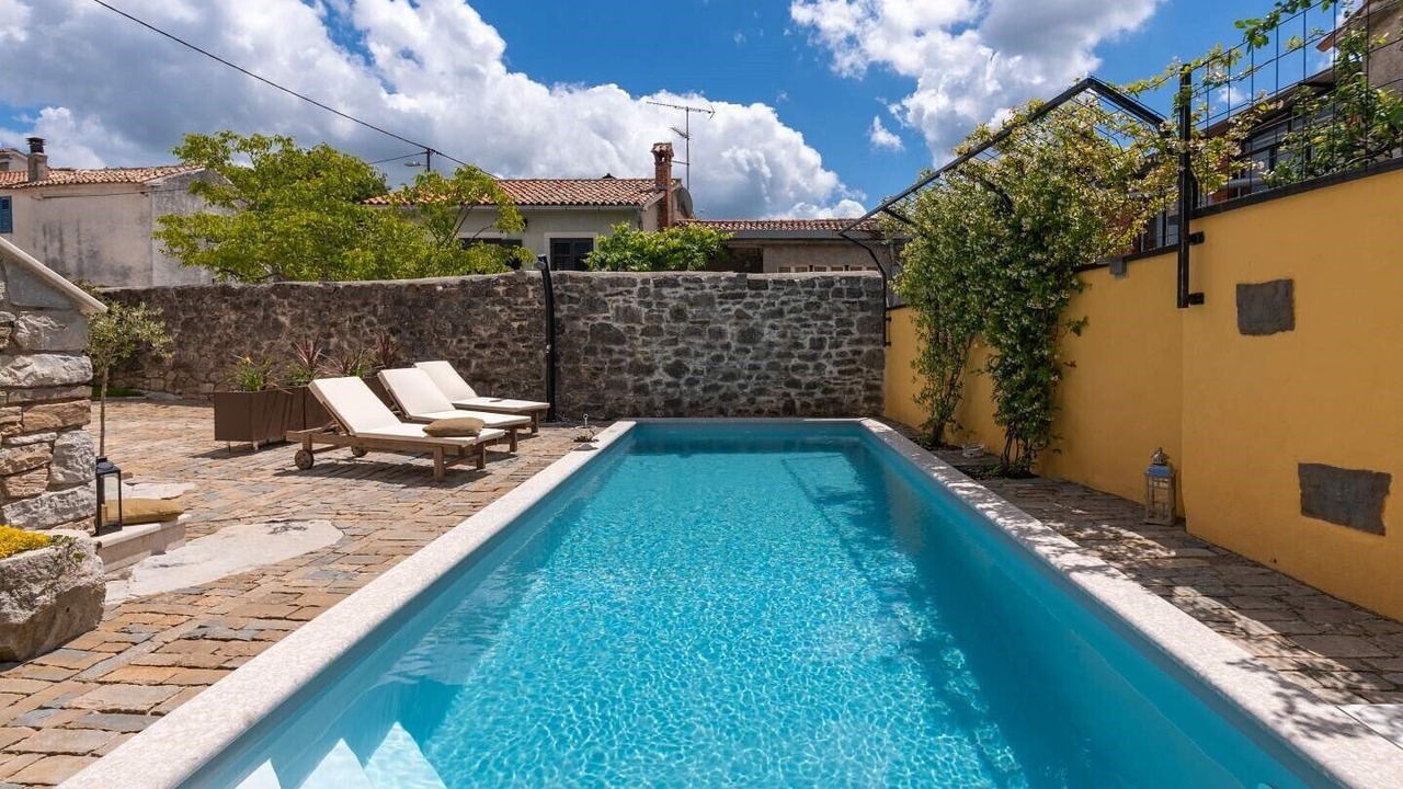 Photo of Outdoor in Gracisce