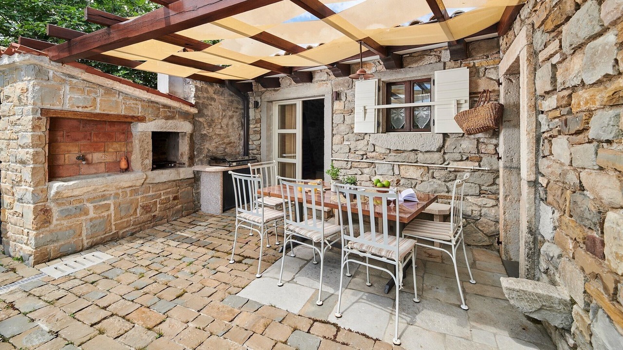 Photo of Outdoor in Gracisce