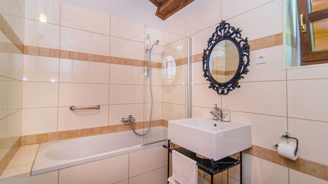 Photo of Bathroom in Medvidici
