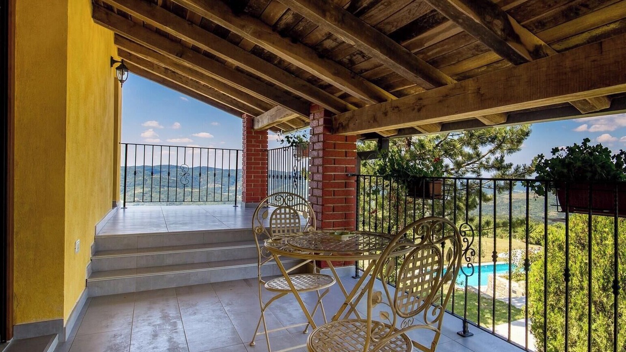 Photo of Outdoor in Vrh