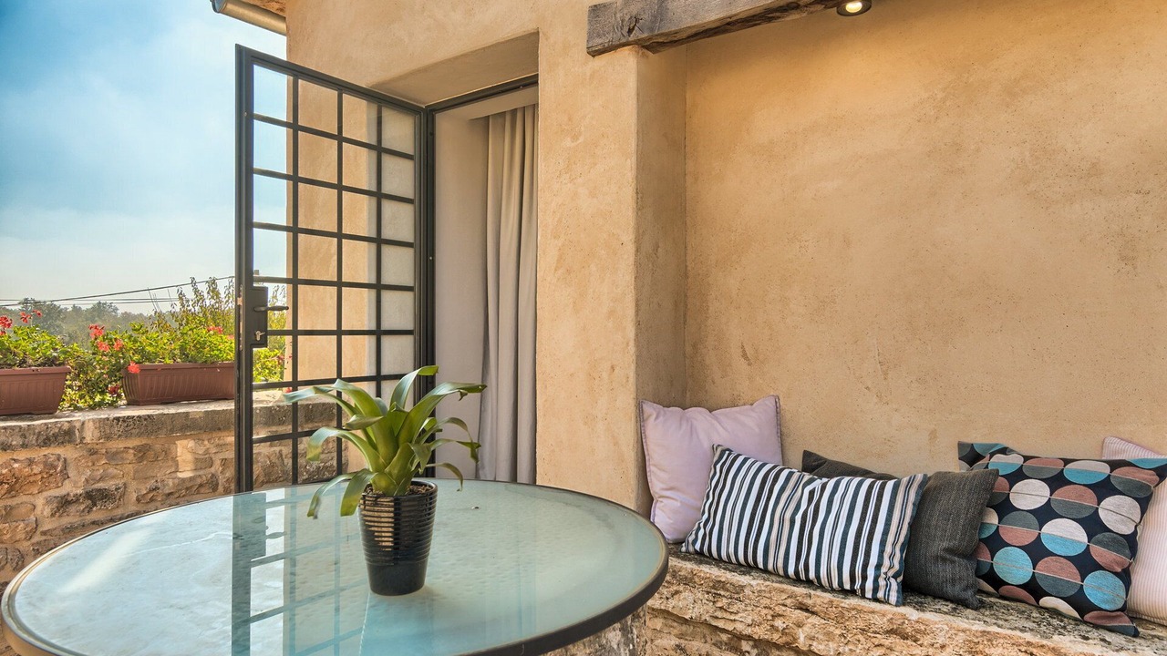 Photo of Patio Balcony in Kurili