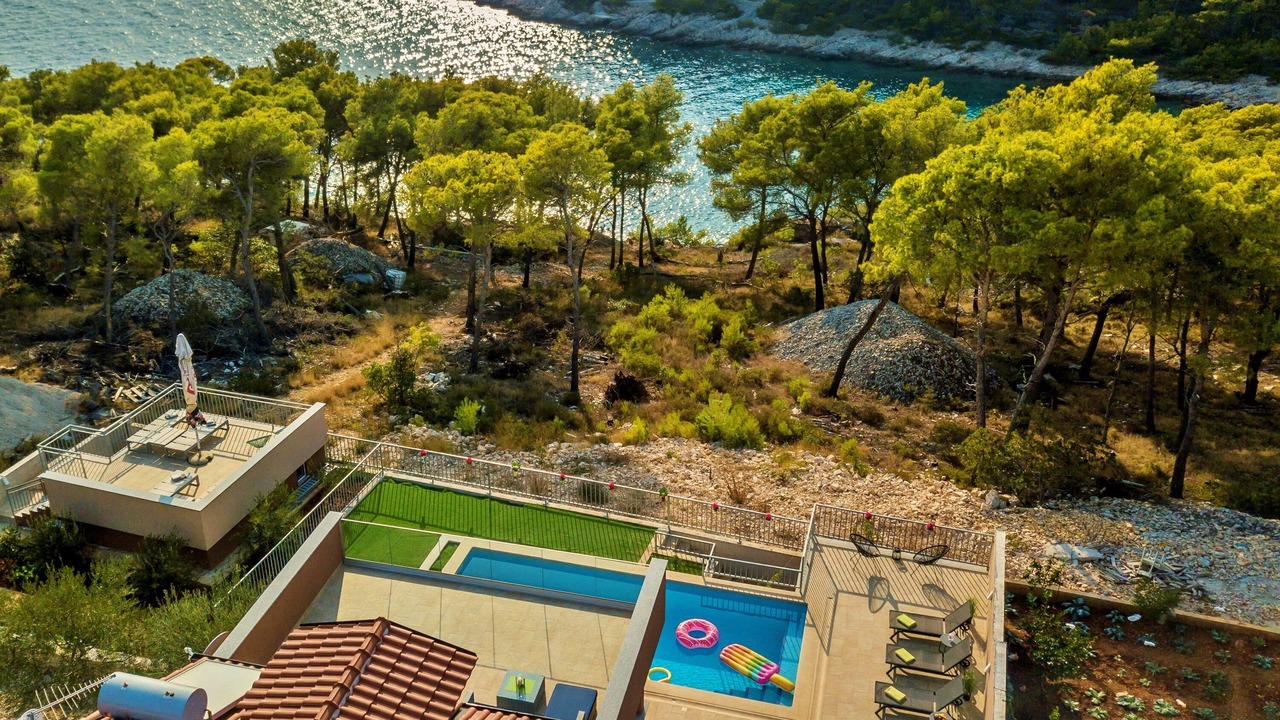 Photo of Outdoor in Cove Osibova (Milna)