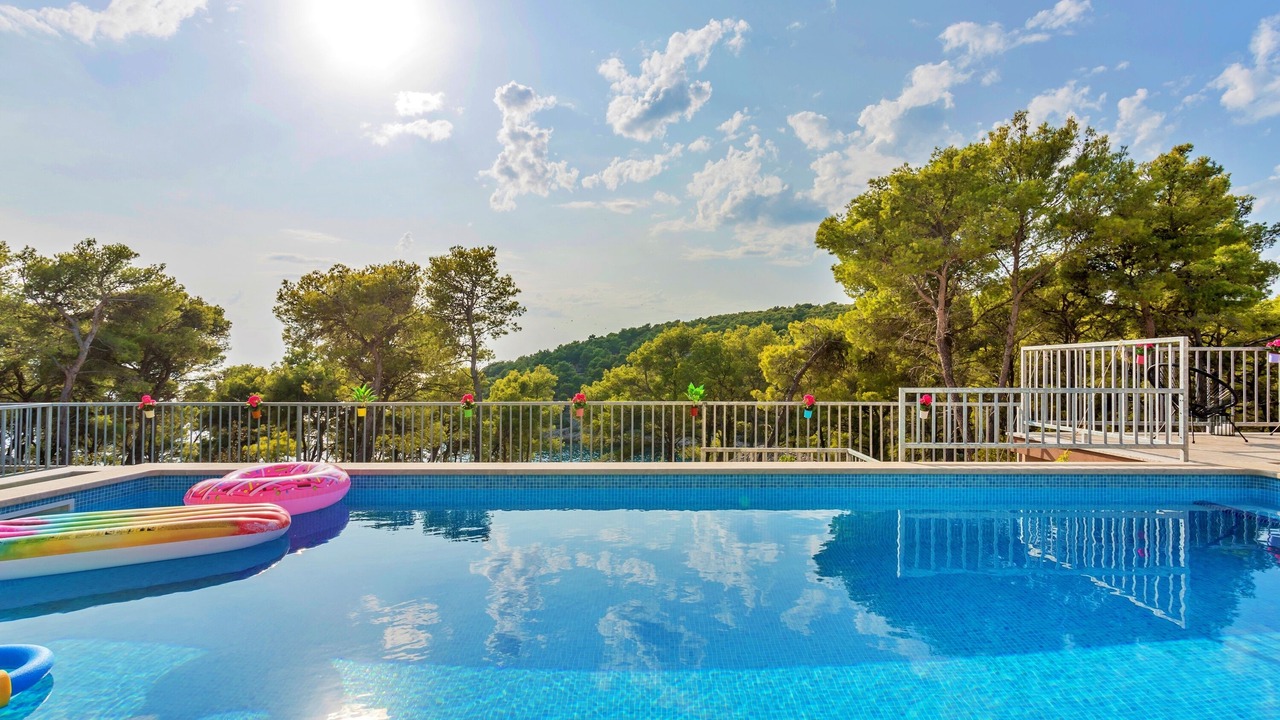 Photo of Outdoor in Cove Osibova (Milna)