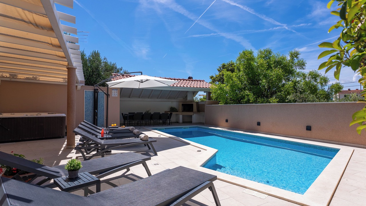 Photo of Outdoor in Duce