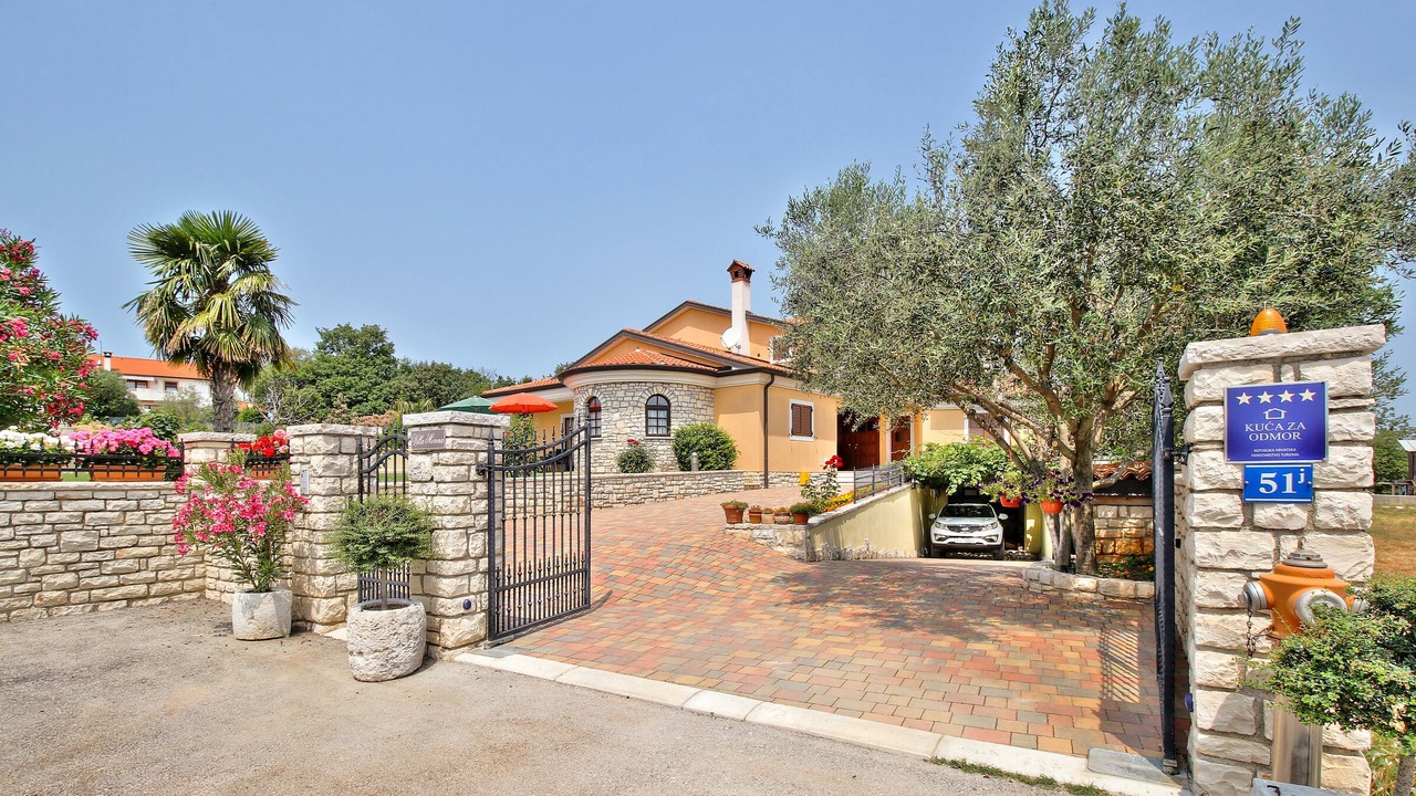 Photo of Outdoor in Kastel